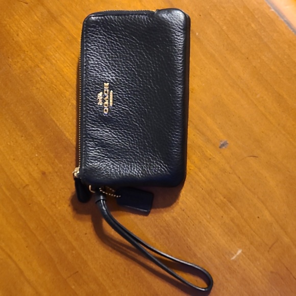 Coach Wristlet - Picture 1 of 4